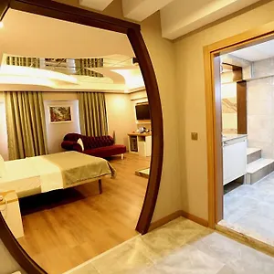 Life Corner Otel İzmir